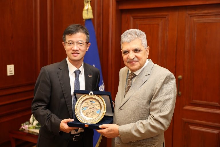 هيئة قناة السويس تبحث سبل التعاون مع شركة CSTC الصينية لتطوير ترسانات وشركات الهيئة