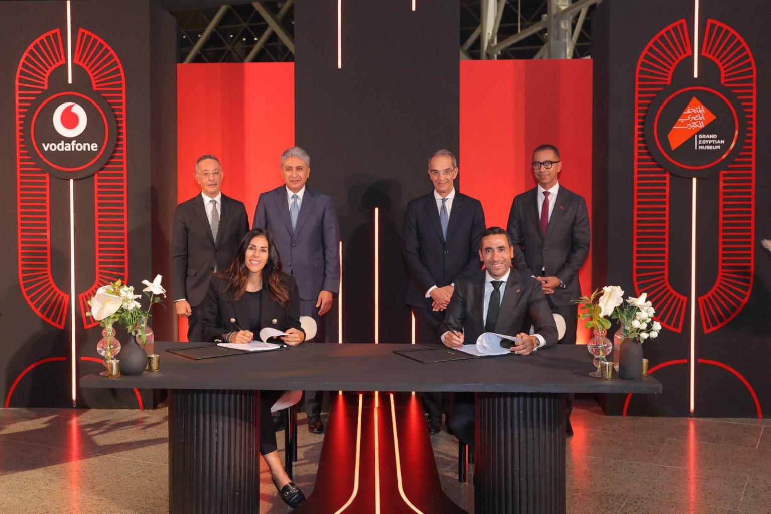 توقيع اتفاقية شراكة استراتيجية بين شركة ليجاسي للتنمية والإدارة مشغل الخدمات بالمتحف المصري الكبير وشركة فودافون مصر