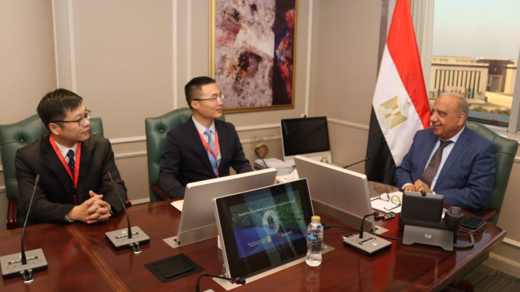 وزير الكهرباء يبحث مع شركة هواوي الصينية العمل المشترك وتعزيز التعاون في مجالات تخزين الطاقة والتحول الرقمي والحلول الذكية للشبكات