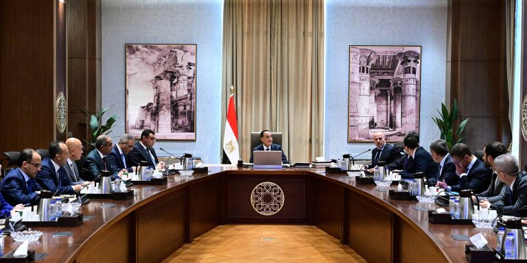 مجموعة “سيتك” الصينية العملاقة  تبحث تدشين مصنع في مصر  لإنتاج مكونات محطات تحلية المياه