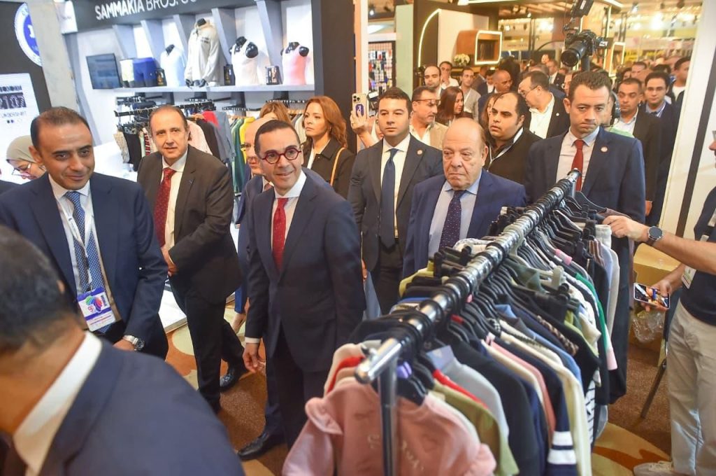 افتتاح فعاليات معرض “ديستنيشن أفريقيا”.. وزير الاستثمار : قطاع المنسوجات والملابس أحد الركائز الأساسية للاقتصاد المصرى