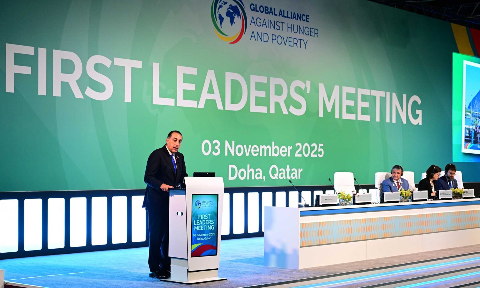 مدبولى في القمة الأولى لقادة التحالف العالمي لمكافحة الجوع والفقر بالدوحة : مصر تستهدف زيادة السعة التخزينية للقمح والحبوب بإنشاء  50 صومعة في 17 محافظة لإضافة سعات تخزينية جديدة تصل إلى 1.5 مليون طن