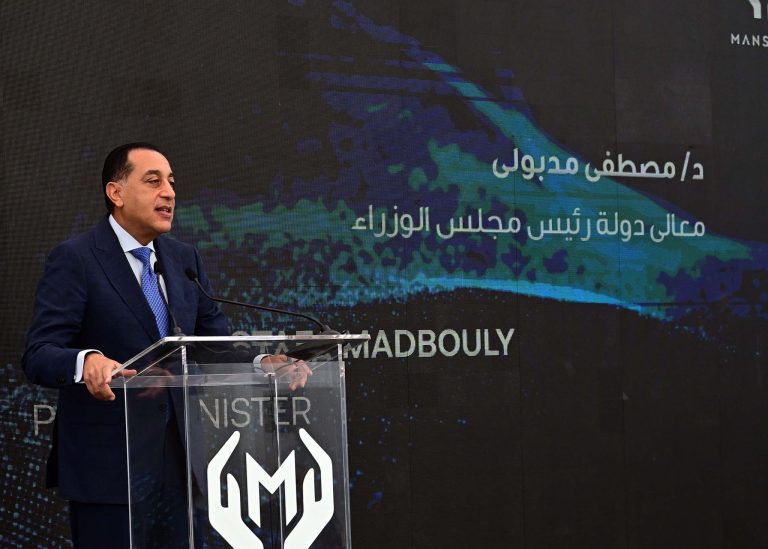 رئيس الوزراء: الحكومة المصرية بذلت جهدًا كبيرًا في ملف صناعة السيارات عبر تشجيع الشركات الوطنية والعالمية العملاقة للاستثمار