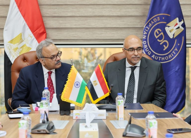 مصر تبحث مع الهند تعزيز التعاون في مجالات التسجيل الدوائي وفرص نقل التكنولوجيا ودعم توطين الصناعات الدوائية