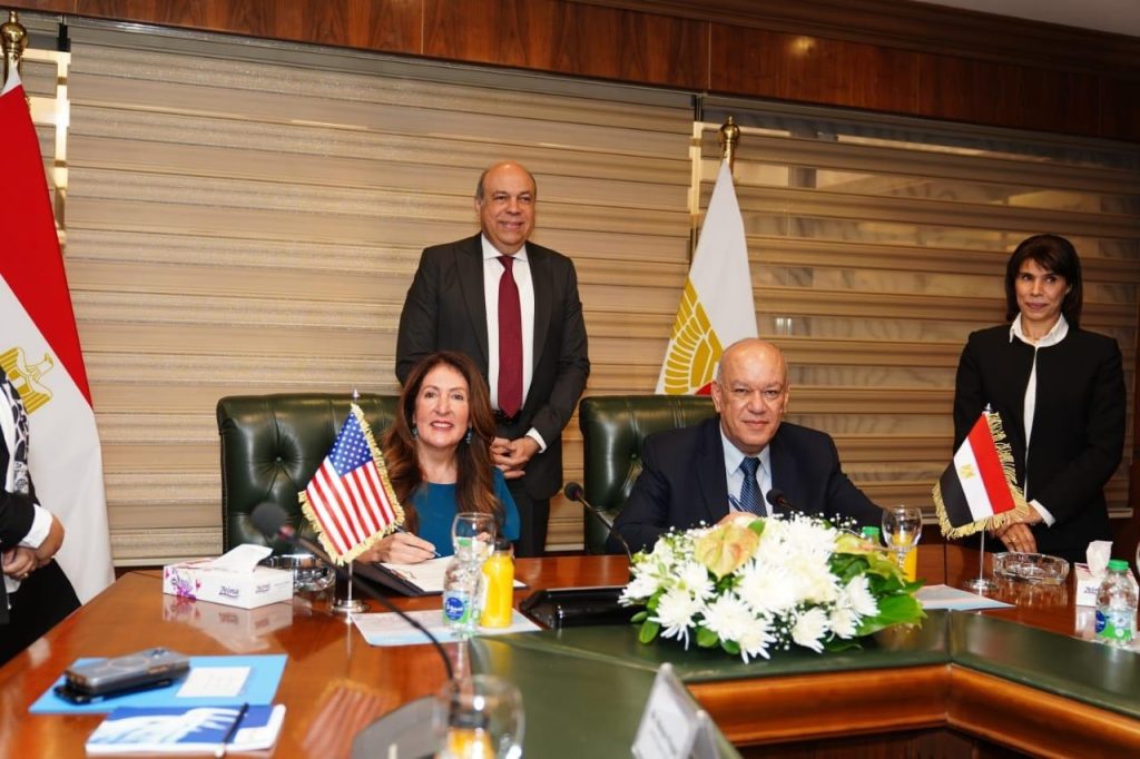 مذكرة تفاهم بين مصر و أمريكا لتعزيز منظومة أمن الطيران بمطار القاهرة الدولي