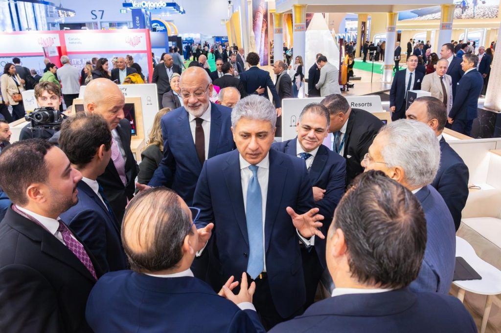 الجناح المصري المشارك في بورصة لندن الدولية للسياحة يشهد إقبالاً كبيرا من الزوار