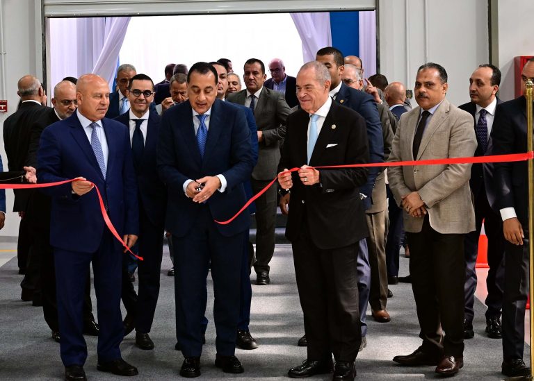 رئيس الوزراء يفتتح مصنع “المنصور لتصنيع فلاتر المركبات والفلاتر الصناعية” باستثمارات تتجاوز نصف مليار جنيه