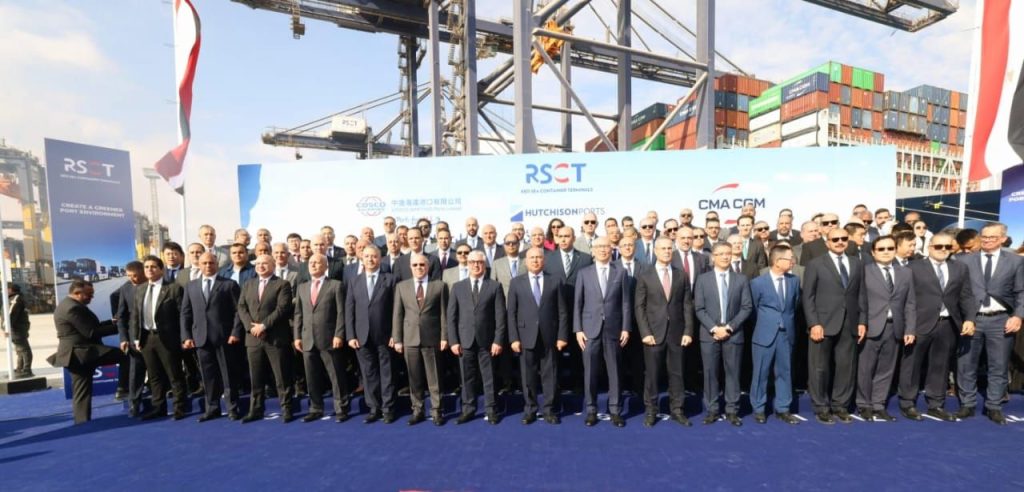 بدء التشغيل التجريبي لمحطة البحر الأحمر لتداول الحاويات رقم 1 بميناء السخنة التي سيديرها تحالف( هاتشيسون- CMA-COSCO )