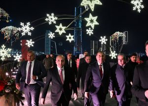 رئيس الوزراء يشارك المحتفلين بالعام الجديد في احتفالية شركة العاصمة الجديدة