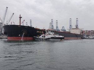 ميناء دمياط يستقبل أكبر حمولة بضائع عامة في تاريخه.. سفينة الصب الجاف ZHI DA 88 ترسو على أرصفة الميناء قادمة من الصين