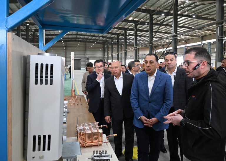 باستثمارات تتجاوز 12 مليون دولار .. رئيس الوزراء يفتتح مصنع “فانوارد” الصيني لإنتاج سخانات الغاز والمبادلات الحرارية