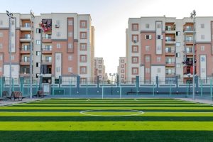 وزيرة الإسكان تتابع موقف المشروعات الخدمية والسكنية وترفيق الأراضي المضافة بمدينة العبور الجديدة