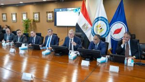 نمو قياسي في مبيعات وقود تموين السفن .. وزير البترول يعتمد الموازنات الاستثمارية لشركتي التعاون للبترول وأسيوط لتكرير البترول