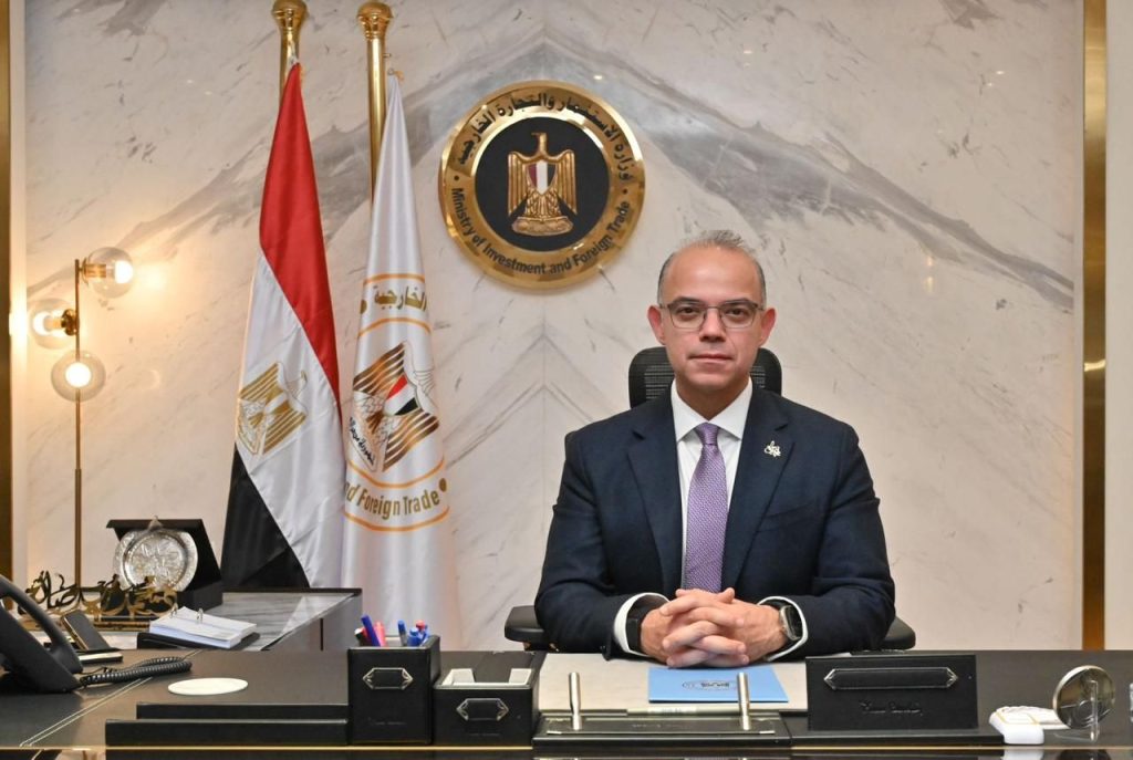 تيسيرًا على الشركات .. وزير الاستثمار يوجّه بإلغاء التصديق على عقود التأجير التمويلي لمشروعات المناطق الحرة