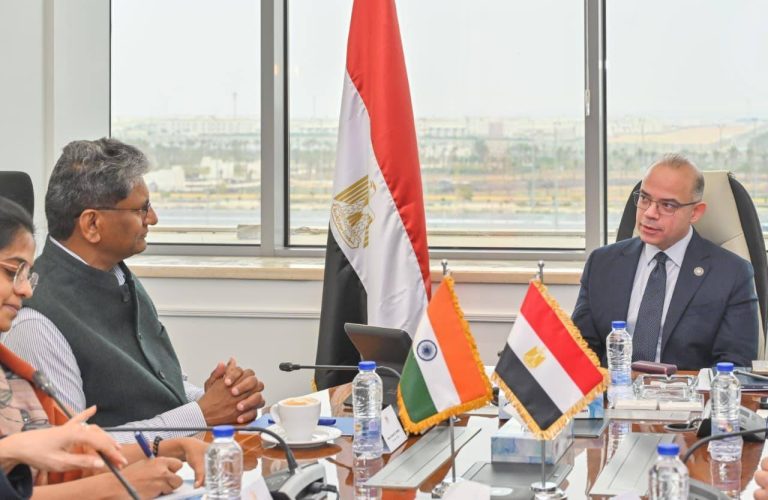 وزير الاستثمار يبحث مع السفير الهندي بالقاهرة تعميق الشراكة الاقتصادية وزيادة التبادل التجاري بين البلدين
