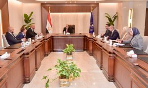 هيئة الدواء المصرية تبحث مع أسترازينيكا تعزيز توطين الصناعة الدوائية ودعم التوسع في الأسواق الإفريقية