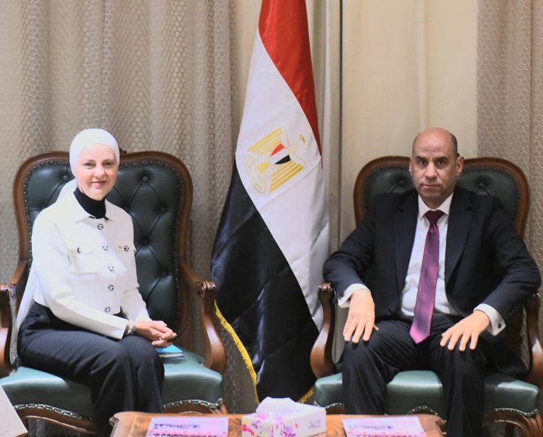 وزير العمل: استراتيجية تعاون مع برنامج الأغذية العالمي لتكثيف التدريب على “المهن الخضراء”