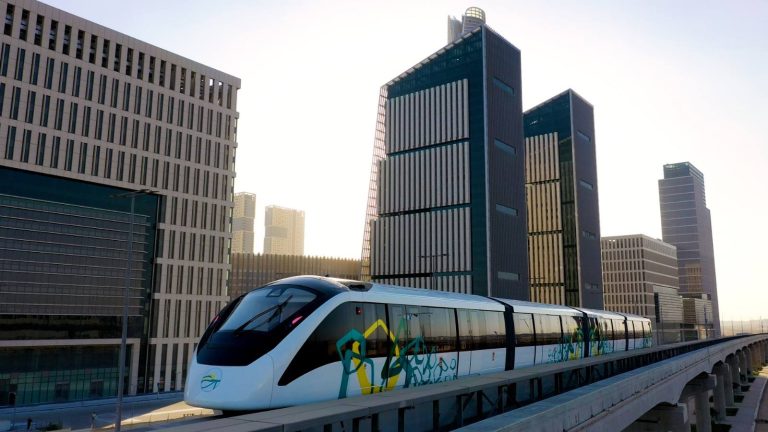 سريعة وصديقة للبيئة .. “مونوريل شرق النيل” نقلة حضارية في وسائل النقل الجماعي بمصر