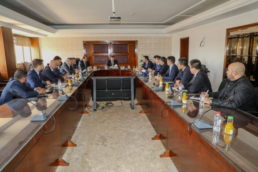 وزير الزراعة يبحث مع وفد من المستثمرين الصينيين آفاق التعاون في التصنيع الزراعي والتكنولوجيا الحديثة