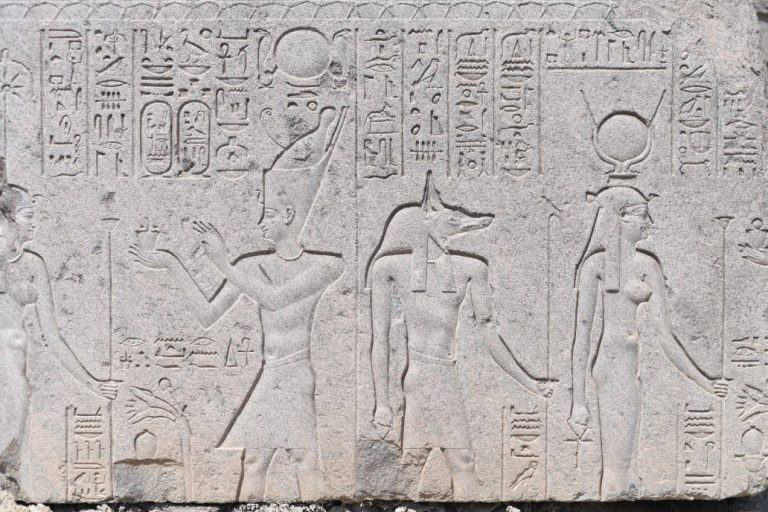 مصر تدرس إمكانية إحياء معبد بهبيت الحجارة وإعادة توظيف كتله الأثرية لإدراجه على خريطة السياحة الثقافية