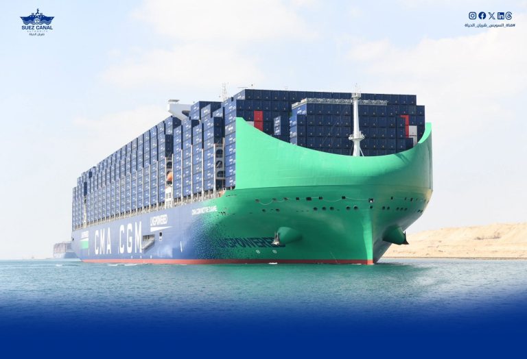 قناة السويس تشهد عبور CMA CGM NOTRE DAME إحدى أكبر سفن الحاويات في العالم التي تعمل بالغاز الطبيعي المسال