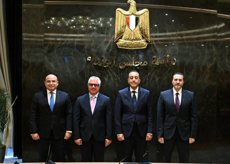 باستثمارات 35 مليون دولار .. توقيع عقد شركة “أجيليتي” لإنشاء وتشغيل منطقة لوجستية ومراكز توزيع إقليمية باقتصادية قناة السويس