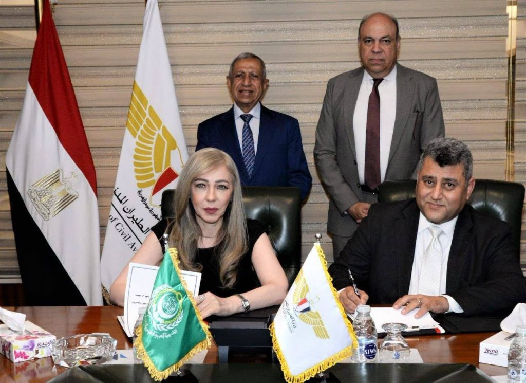 بروتوكول تعاون بين «الطيران المدني» و«الأكاديمية العربية» لتأهيل العاملين بالوزارة في الدراسات العليا