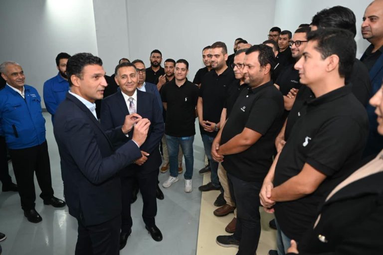 وزير الصناعة: نستهدف تعميق التصنيع المحلي وتنمية الصناعات المغذية من خلال تعزيز خدمات البحث