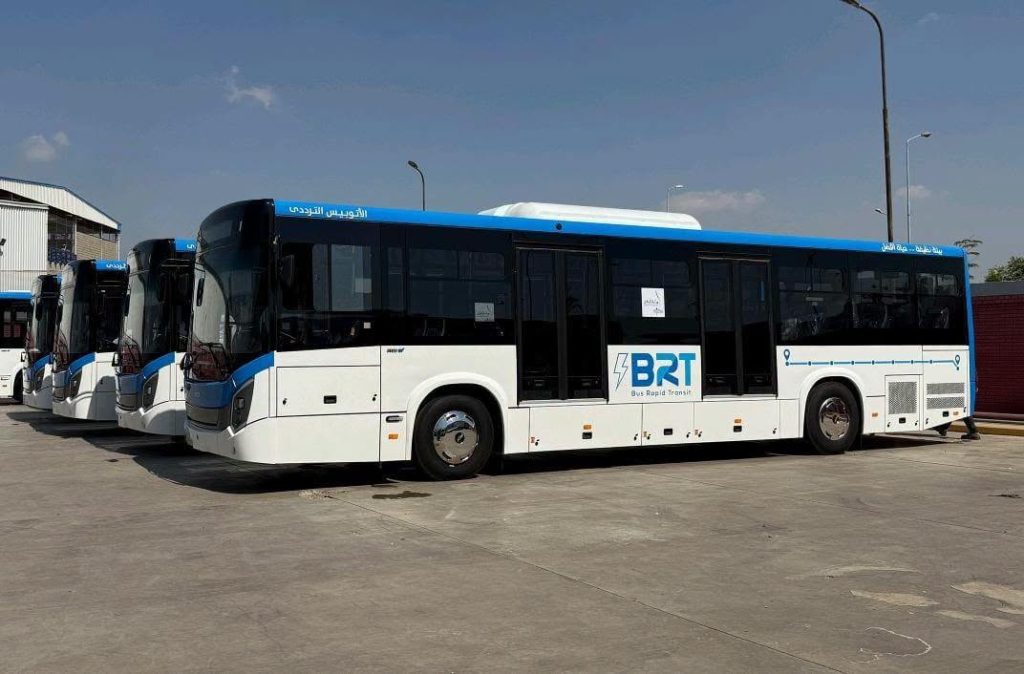 تسليم 20 أتوبيس كهربائي لوزارة النقل لدعم منظومة الـ BRT ضمن مشروع “إدارة تلوث الهواء وتغير المناخ بالقاهرة الكبرى”